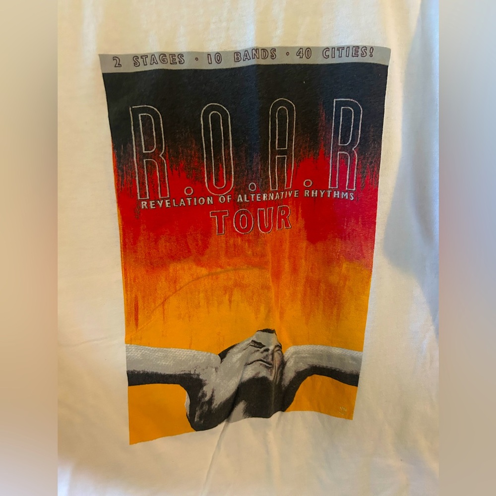 Vintage Roar Tour t-shirt size XL